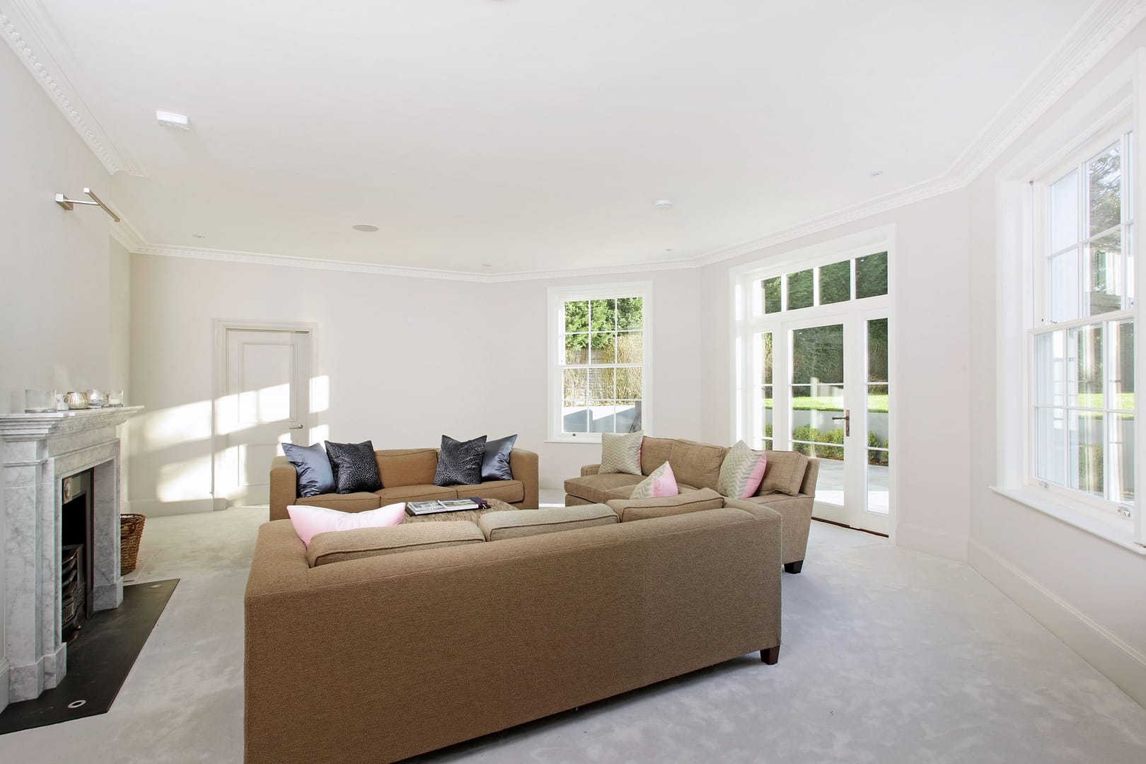 31 Holmewood Ridge lounge